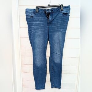 Euc Old Navy Women's Medium Blue Mid Rise Rockstar Jeans 👖 Size 18